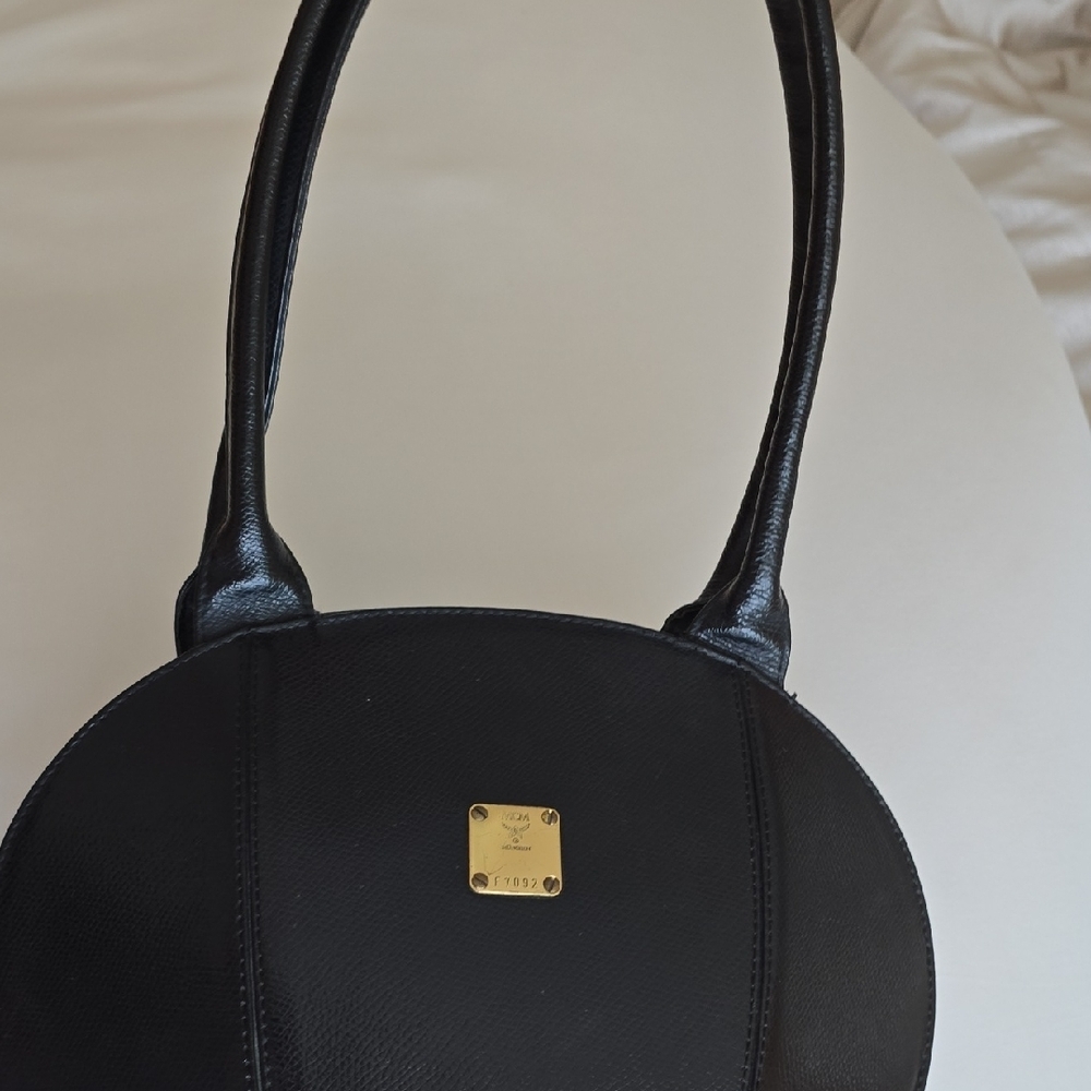 MCM Black Leather Shoulder Bag - Picture 3 of 16